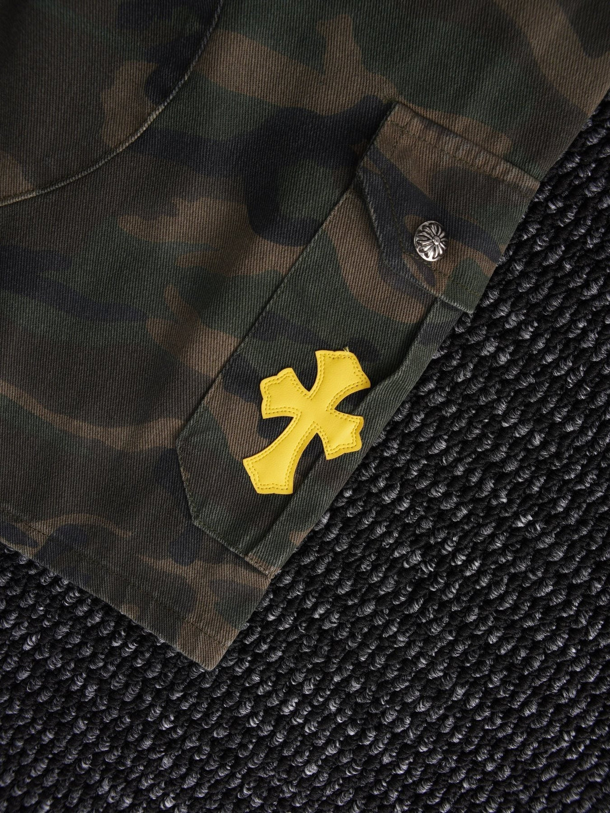 Chrome Hearts Camouflage Cross Patch Cargo Shorts — detail